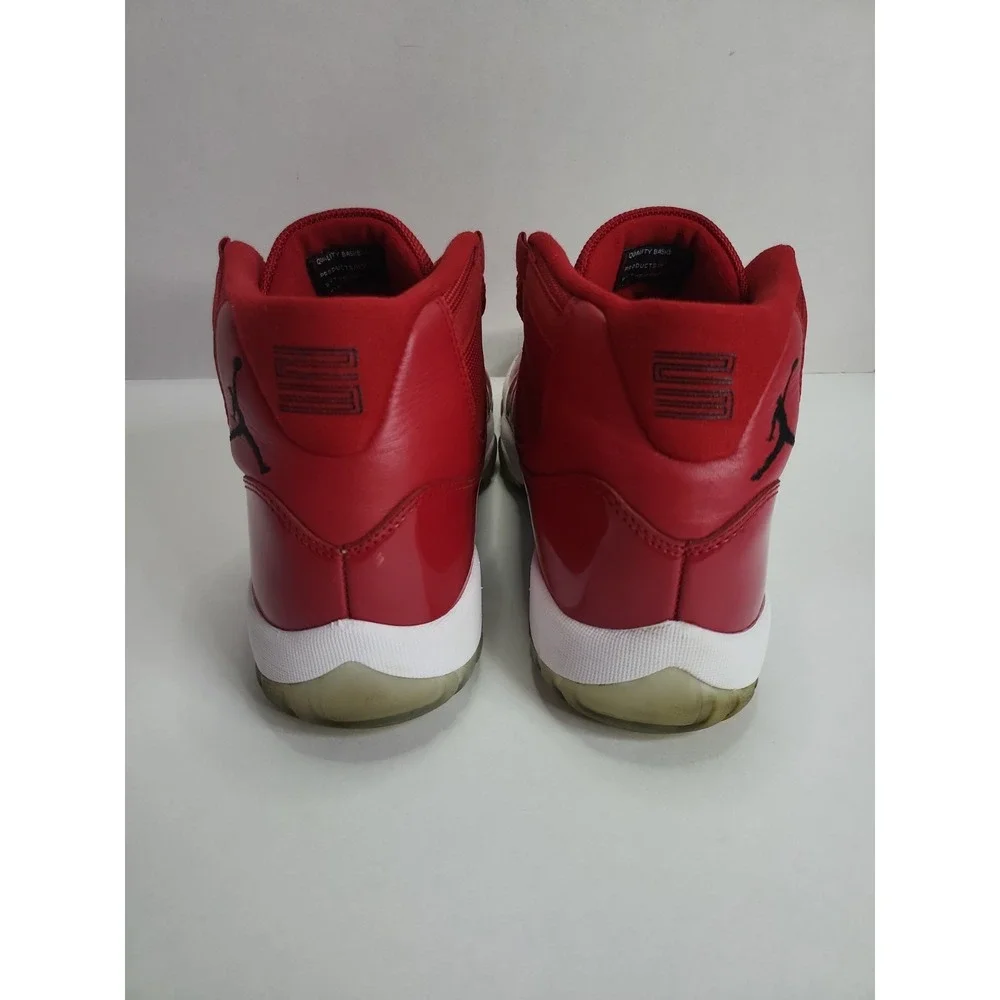 Nike Air Jordan 11 Retro Win Like '96 2017 Size (9) 378037-623 Red Black White